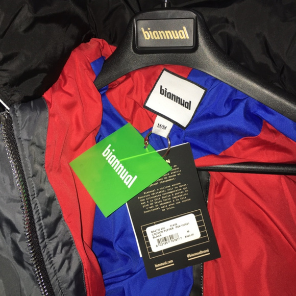 Biannual Cocoon Puffer in Black - Picture 3 of 6